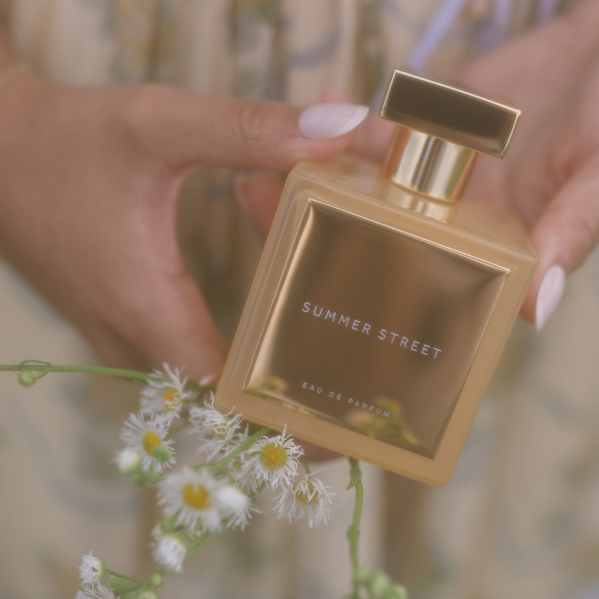 Summer Street – Floral Amber Perfume of Golden Summer Nostalgia