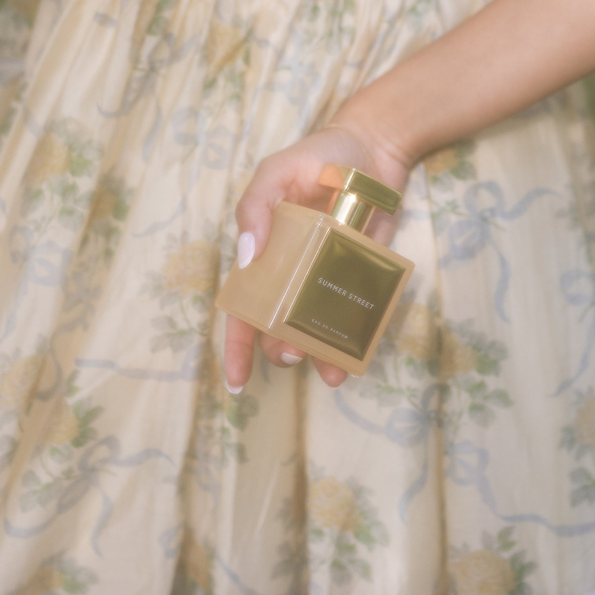 Summer Street – Floral Amber Perfume of Golden Summer Nostalgia